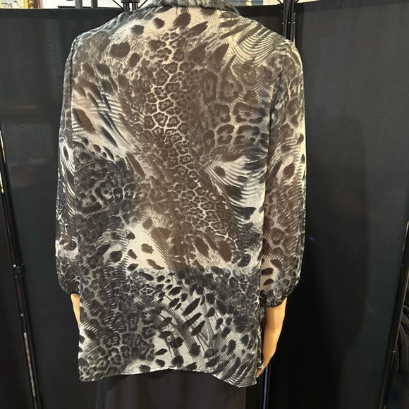 C’est Le Vie shrug, wrap one size - Picture 4 of 7